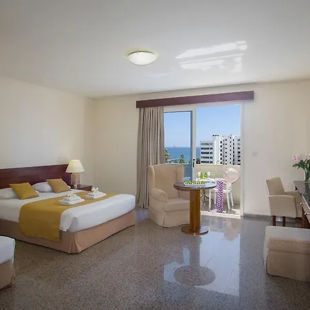 Kapetanios Hotel 3*