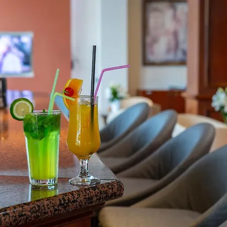 Kapetanios Hotel 3*