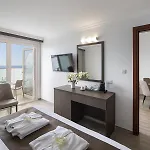 Kapetanios Hotel