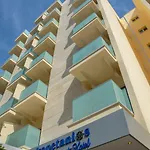 Kapetanios