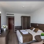 Kapetanios 3*