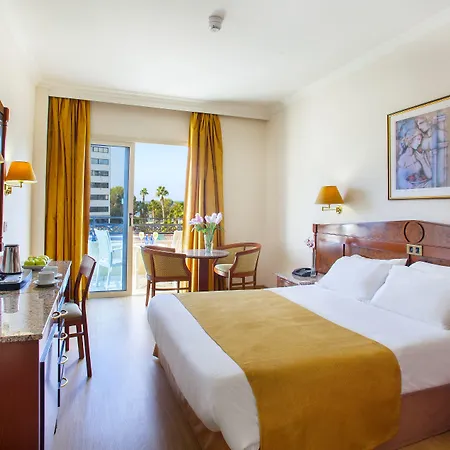 Kapetanios Hotel 3*
