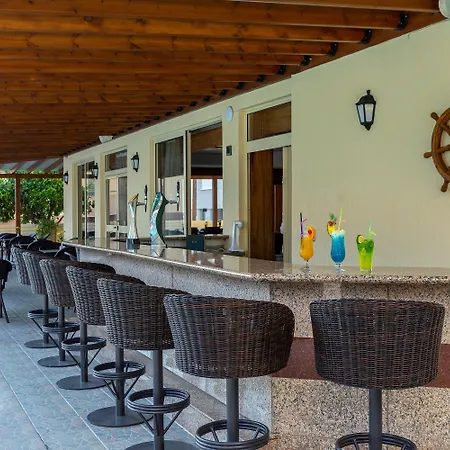 Kapetanios Hotel 3*