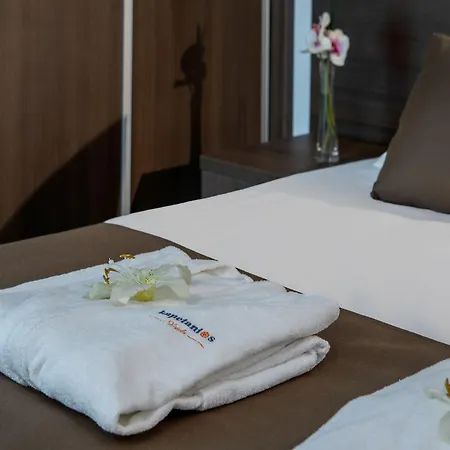 Kapetanios Hotel 3*
