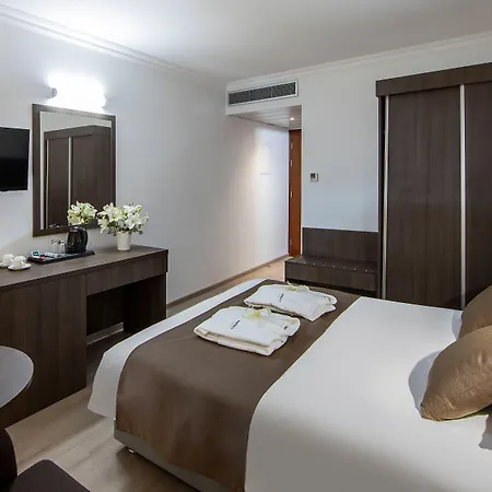 Hotel Kapetanios 3*
