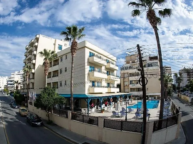 Kapetanios Hotel 3*