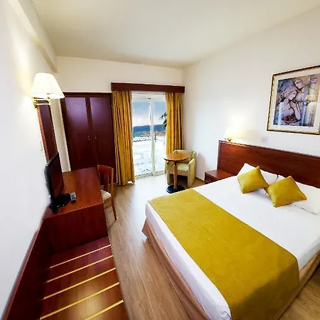Kapetanios 3*