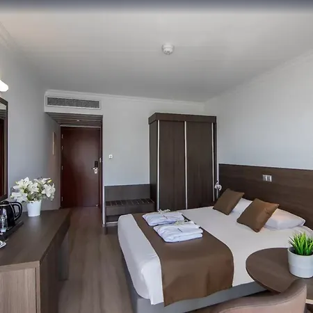 Kapetanios 3*